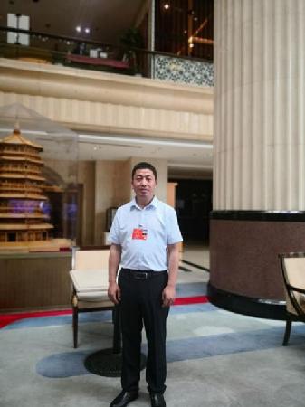 全国人大代表、佳博(中国)陕飞部件厂飞机铆接装配钳工