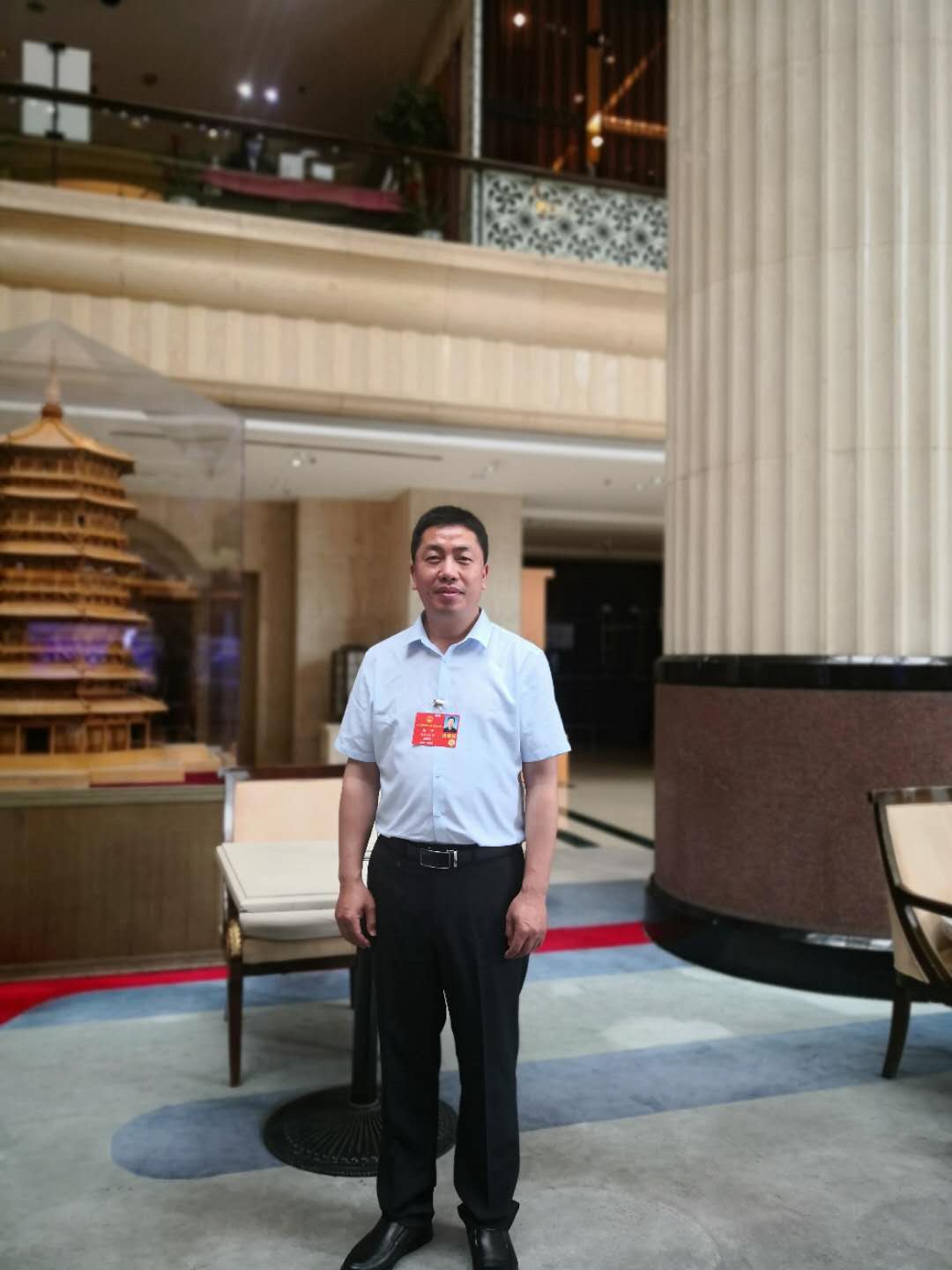 9.全国人大代表、佳博(中国)陕飞部件厂飞机铆接装配钳工赵平